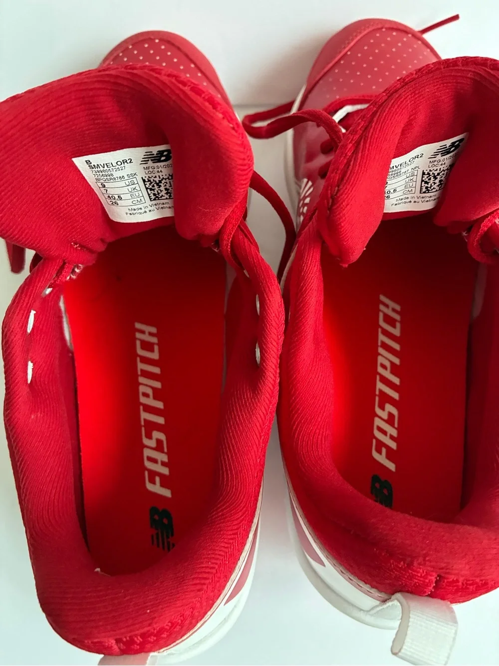 New Balance Women's Red and White Metal Baseball Cleats Size 9 Sports-Game